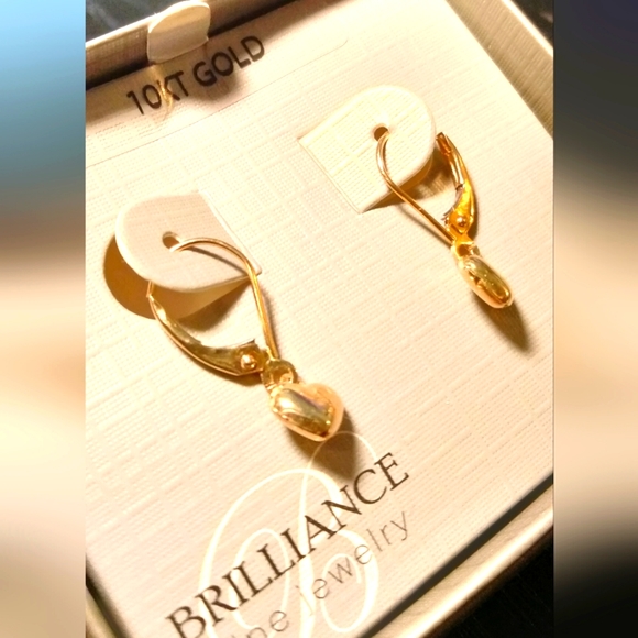 10k Solid Yellow Gold Heart Hoop Earrings - Picture 3 of 5